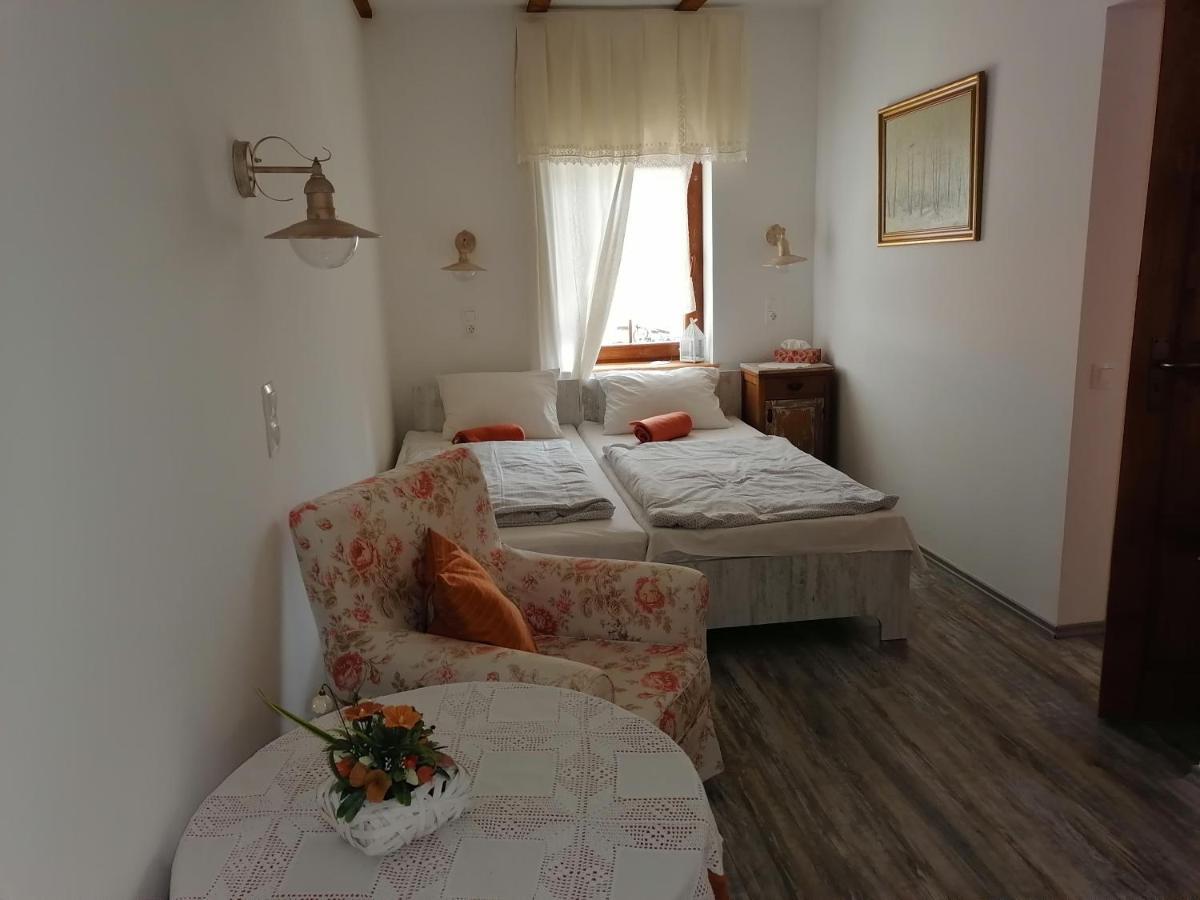 Míves Vendégház Pogány Extérieur photo
