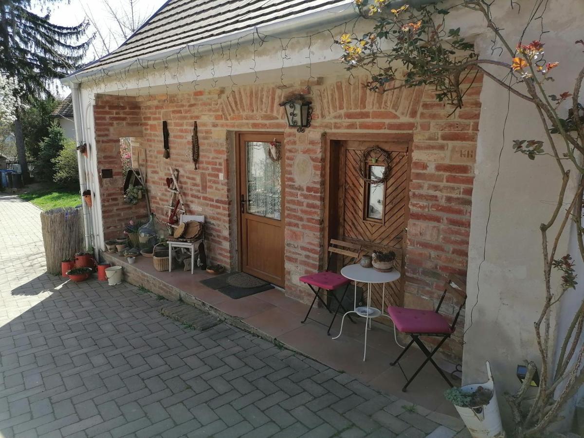 Míves Vendégház Pogány Extérieur photo